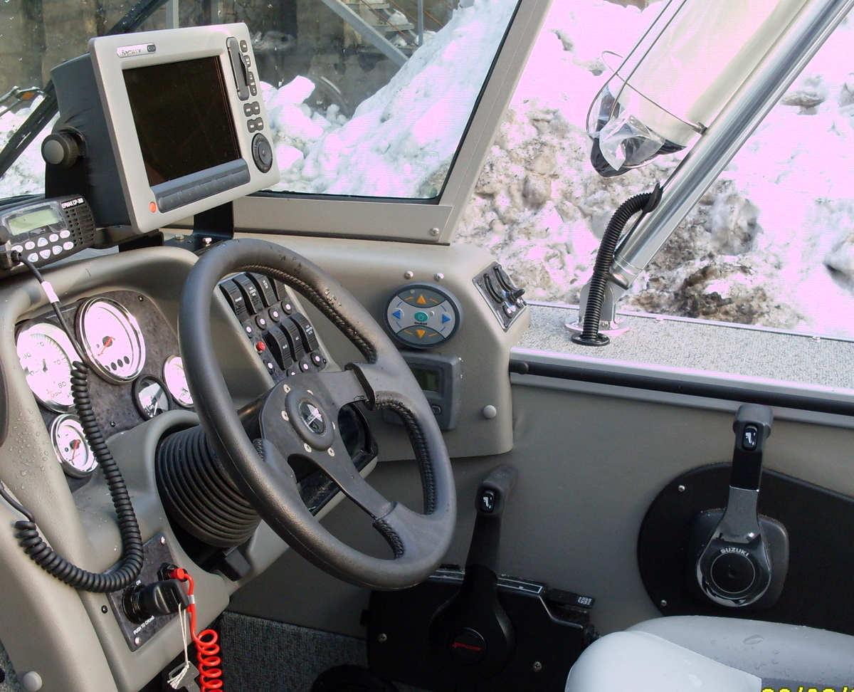 Поставка и установка оборудования, запчастей 